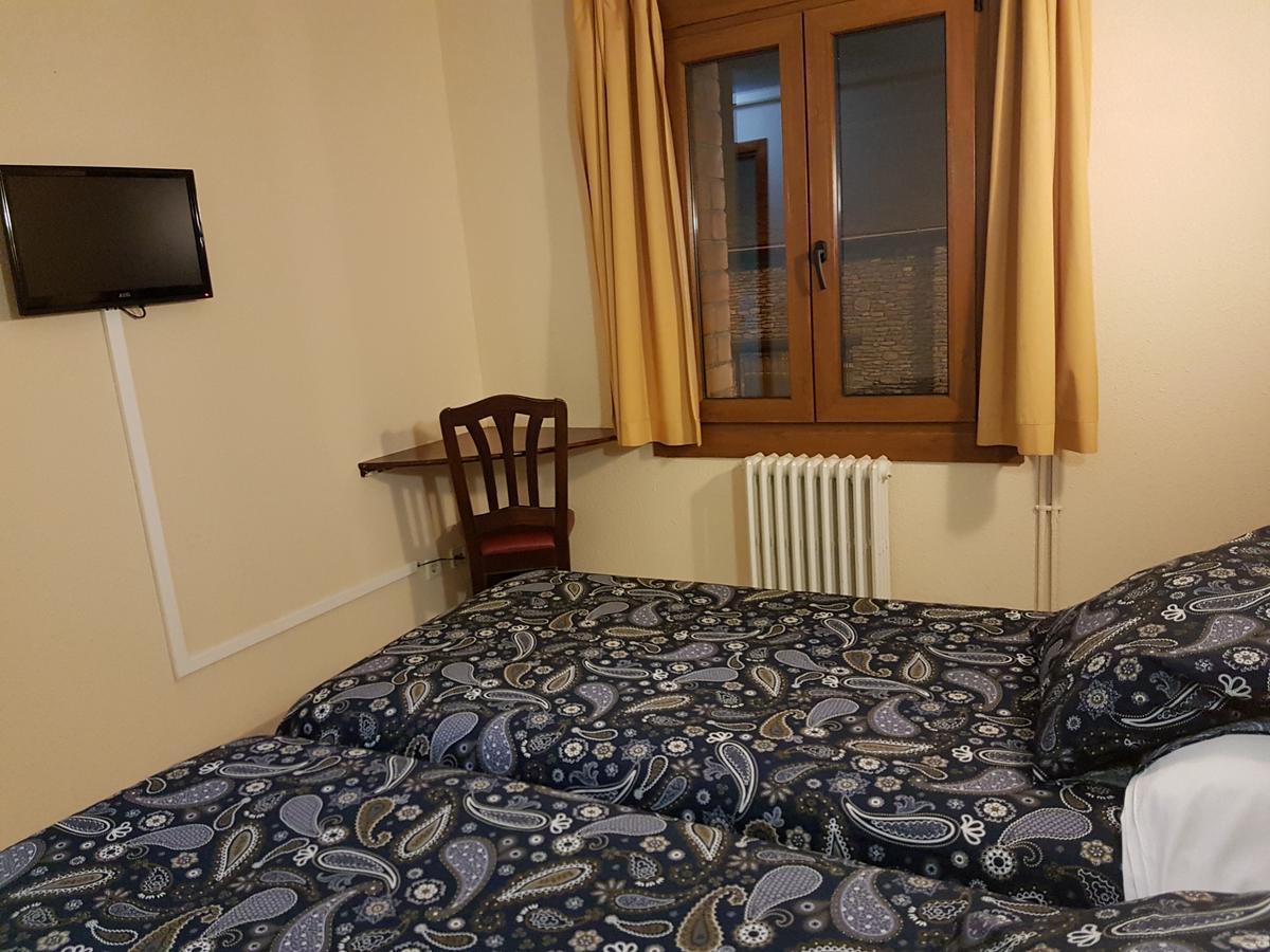 Hotel Arinsal Ruang foto