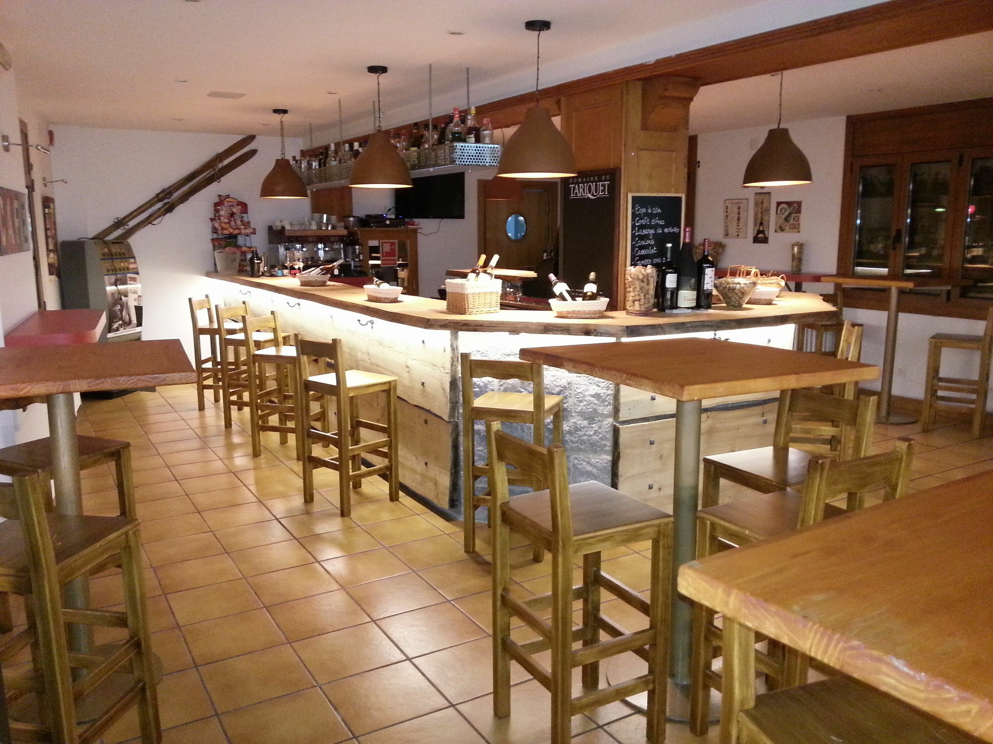 Hotel Arinsal Bagian luar foto